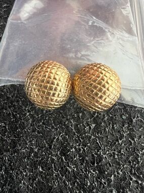 Vintage Trifari textured gold ball clip on earrings